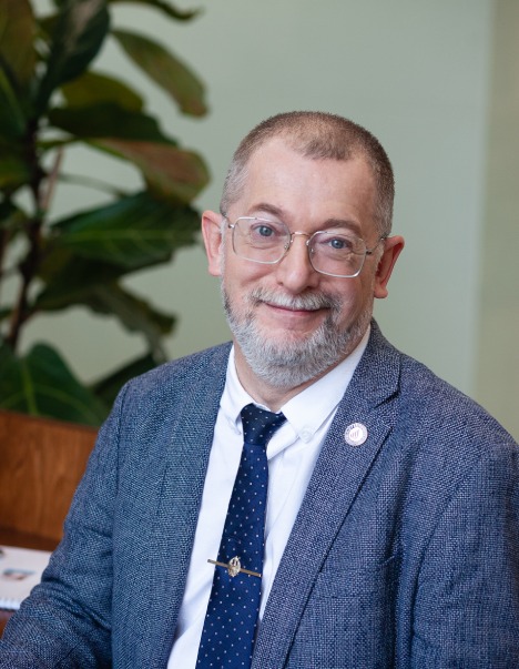 Максим Ошурков